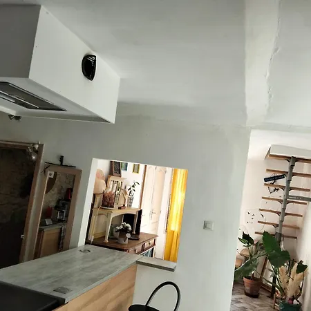 בית נופש Atypical House Garden *